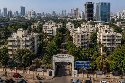686-Unit Kurla Redevelopment Scrutiny